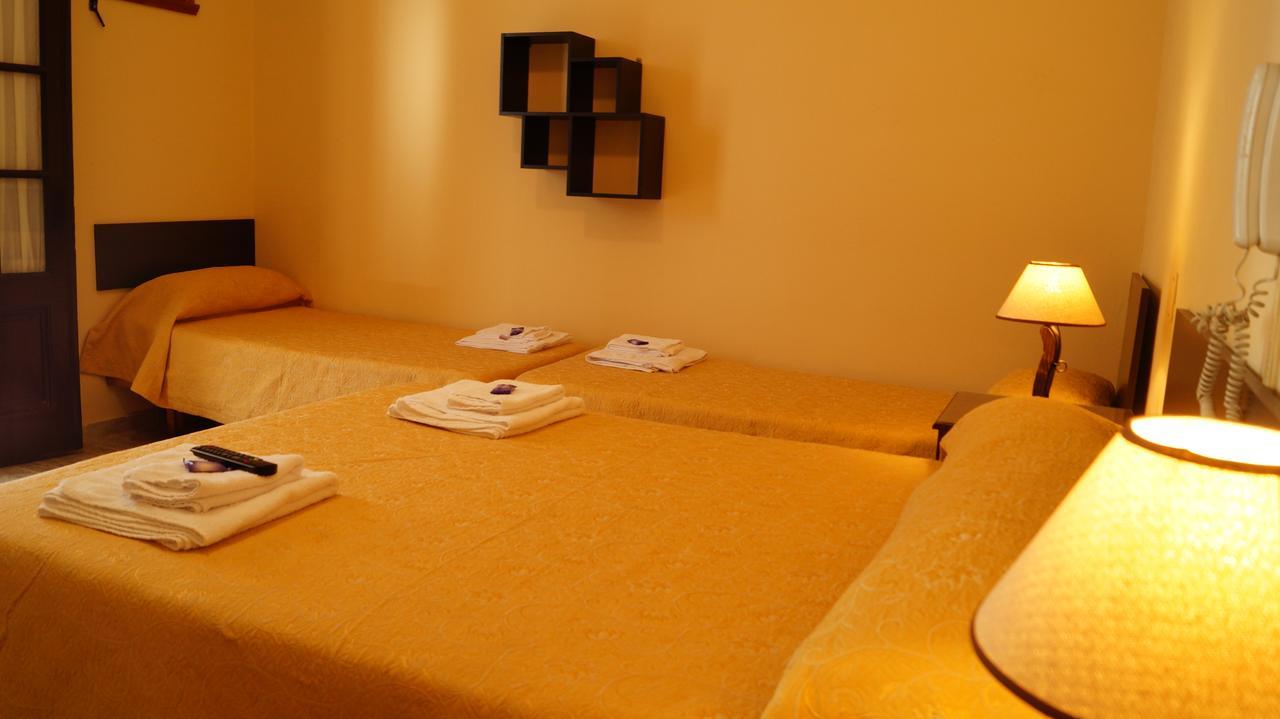 Hotel Zamora メンドーサ エクステリア 写真