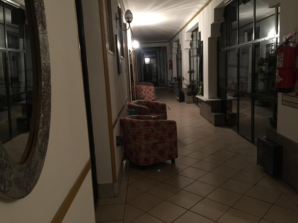 Hotel Zamora メンドーサ エクステリア 写真